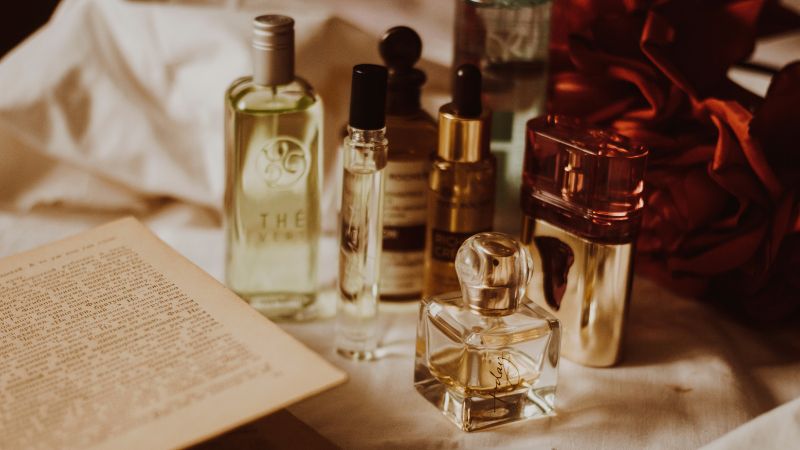 How to Layer Perfume
