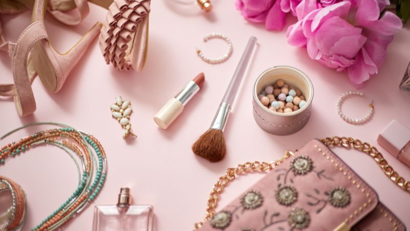 beauty tools and accessories