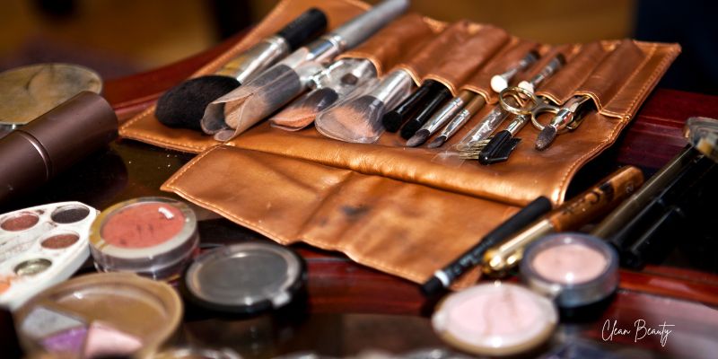 How to clean beauty tools